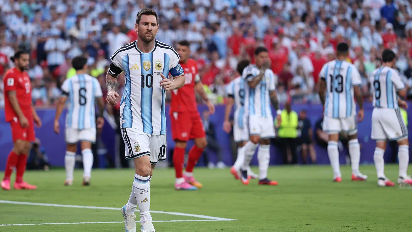 Góc Nhìn Gemwin: LĐBĐ Argentina công bố giá vé trận chia tay đội tuyển của Messi: thấp nhất 52 euro