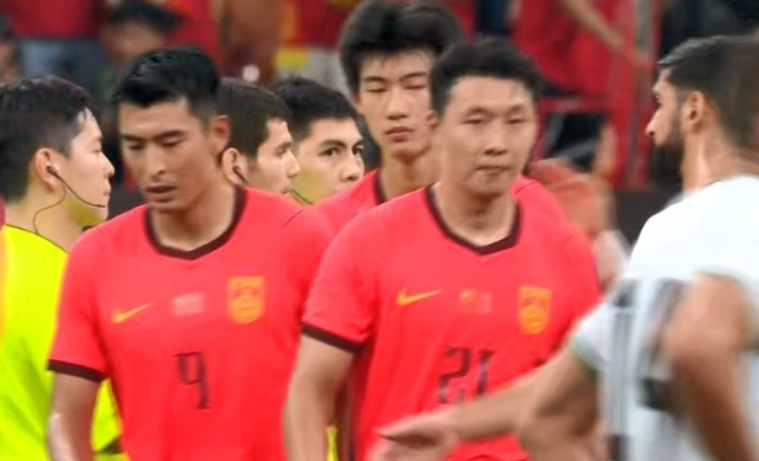 Góc Nhìn Gemwin: Thua 0-1, mất cả trận lẫn người! Đội tuyển Trung Quốc thảm bại 3 trận liên tiế